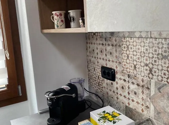 Oda ve Kahvaltı Al Centro - 3*